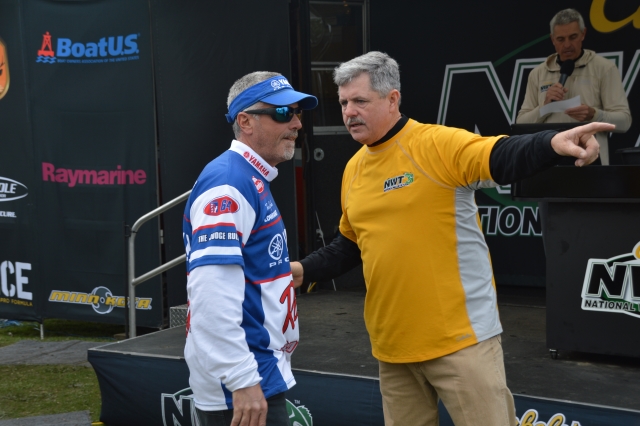 2EE57BDE-7859-4DD4-BD83-9F7509D0A8BE