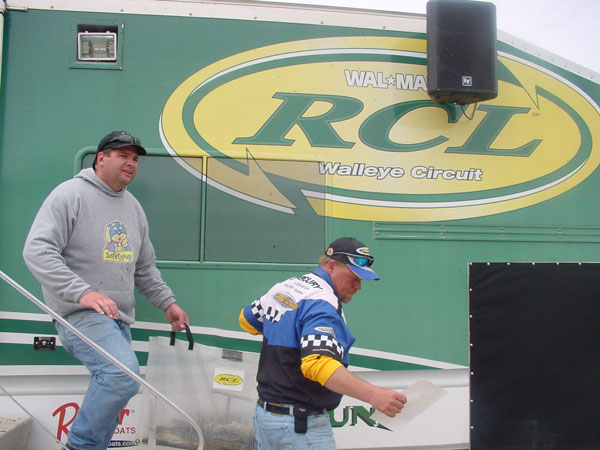 2EF63050-8EB3-436C-BE30-2D404CD42186