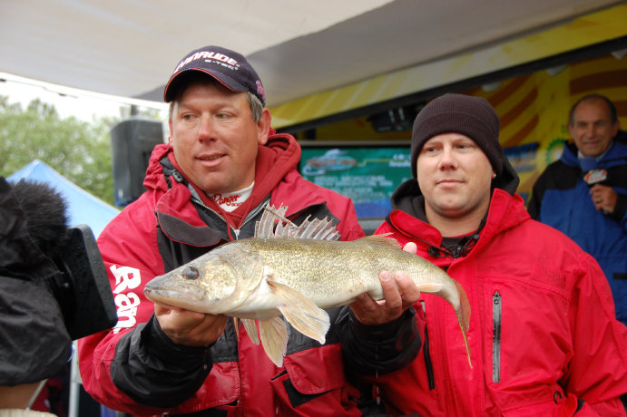 2F031D07-43F0-4942-BD70-010433466516