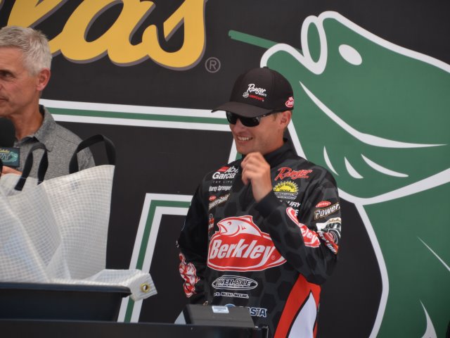 2F0E7E47-C956-4815-B5F1-F912FF072ECE