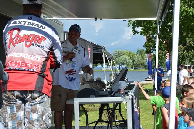 2F27B56C-630C-4B73-89D0-0150A22A1F06