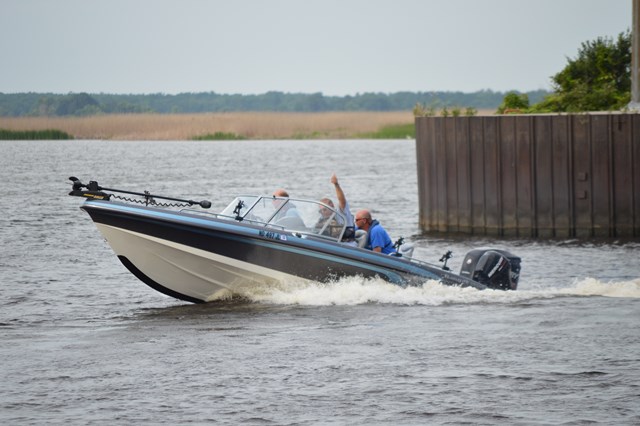 2F37F476-55AA-43D6-8F02-B56E85BE1A74