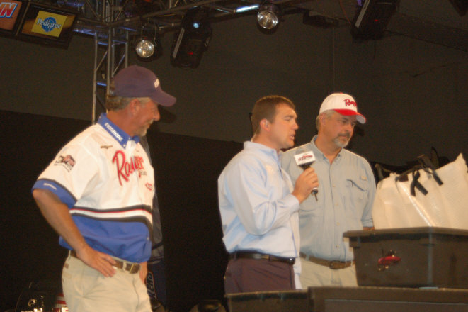 2F44F46E-5BF5-4BCC-A36E-7816E745E677