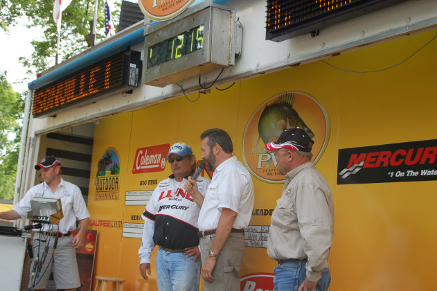 2F64ACD0-F41F-479E-9457-500FAFD76CA9