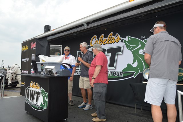 2F749794-DF38-4F1F-B471-A0315FA0C332