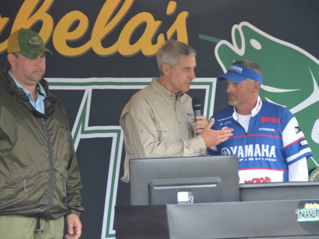 2F79668D-84DF-44BD-B1A3-AD4BF1FFBC0E