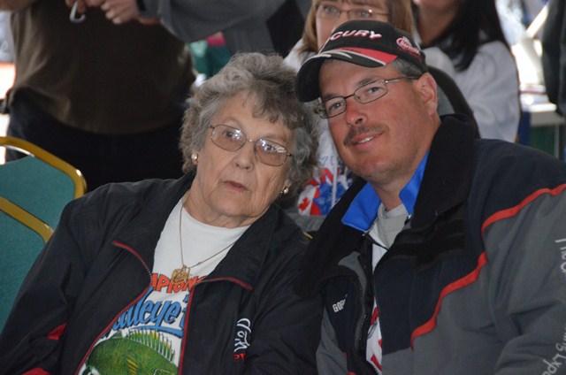 81E0B686-F234-4EDF-81E1-E8F34ED50132