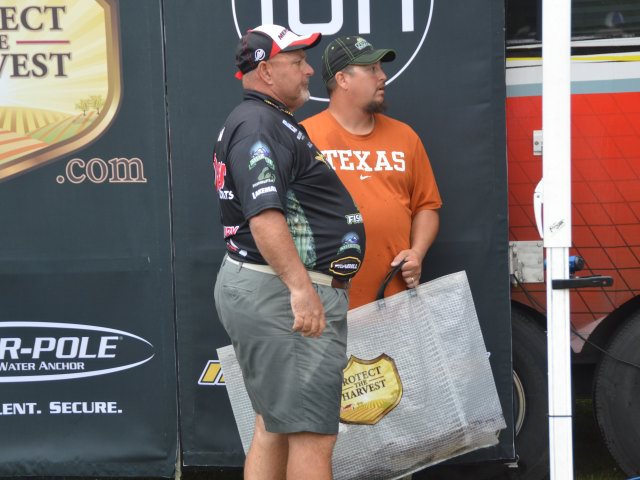 87C91F2B-0914-4D98-9238-75E813DE1575