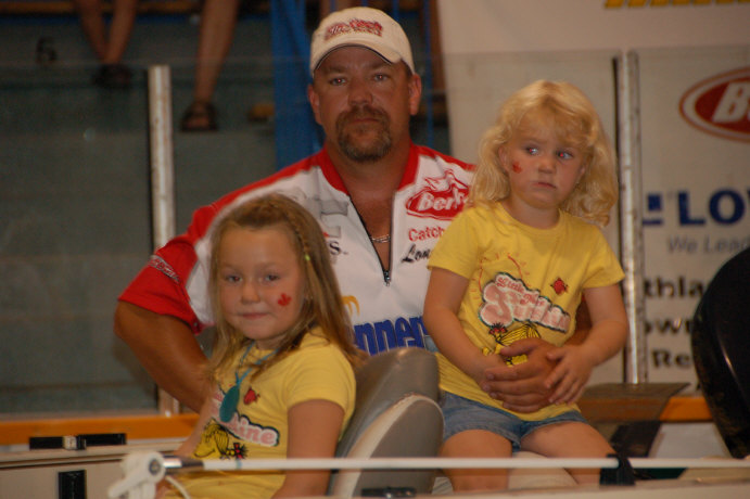 3E61B285-BCE0-4B0F-B093-3869D19791EA