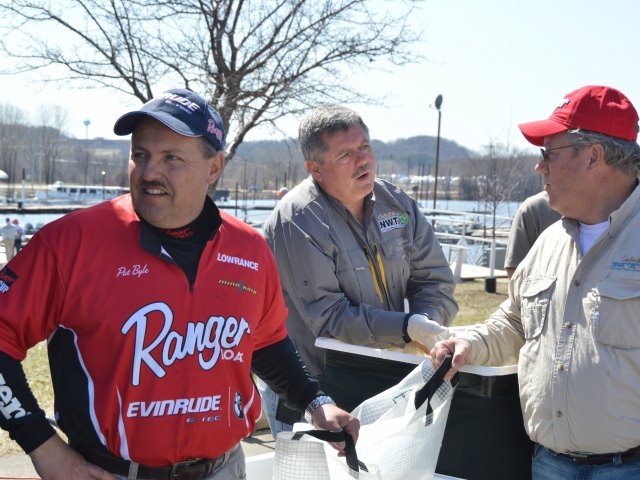 3042B5D6-044F-4178-A215-E743EB03DAF0