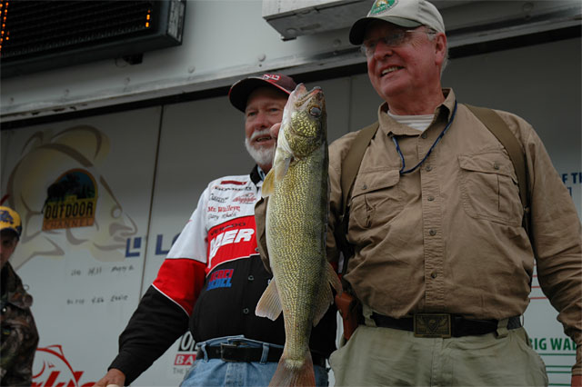 3060E3CA-EE7C-47A7-89BD-8AFE8B48B1B8