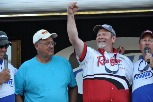 3071F0B4-8961-46A6-9665-F968504313B2