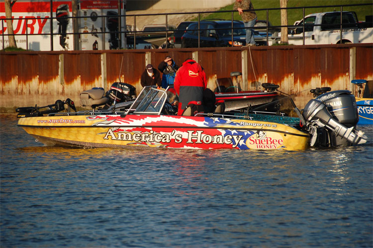 3085FE2E-1722-4355-9772-FE033245D3BE