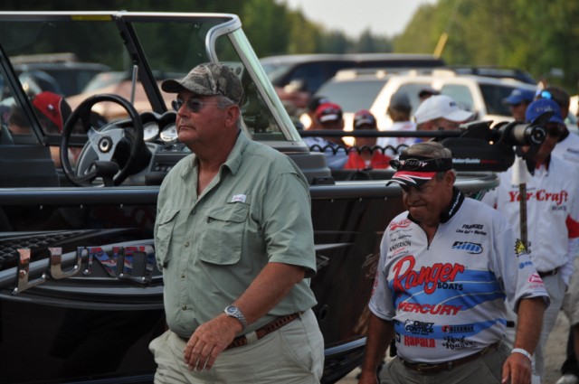 30CB154C-3D75-4210-B6EF-89F0D1F24F7D