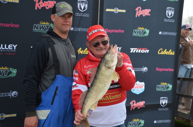 3139091E-DDDF-4424-8E03-7AEF5C9471EB