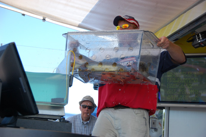 31DBC0B7-15AB-493F-9058-50B2E27BCA4C