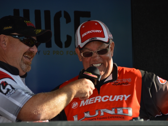 32775360-A836-4A7C-9BE4-B510686325AE