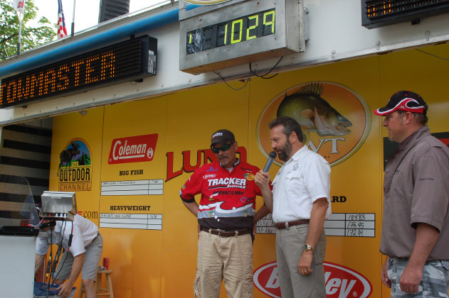 328042AD-F33C-4A1C-9E4F-5D952B49B71C