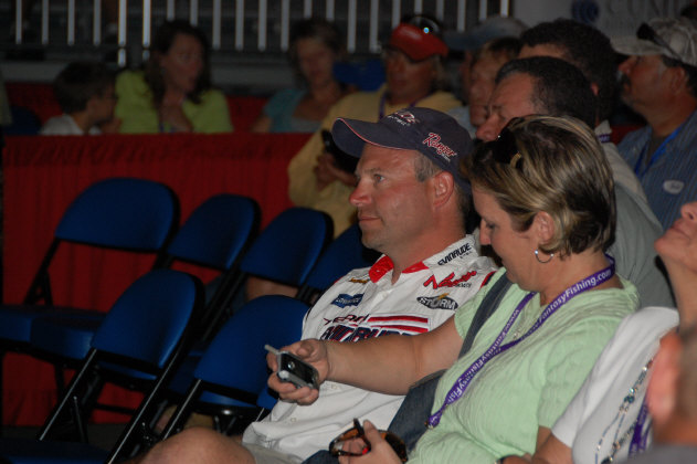 32C010B5-B5A2-4BB7-AC81-2590DEB217B6