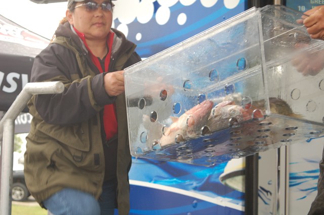 32CCBBAF-C66E-41B4-ABDF-4554484118EC