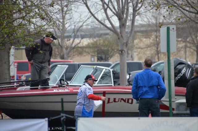 32EBC556-090B-46D7-A6C2-3112C0E86B8D