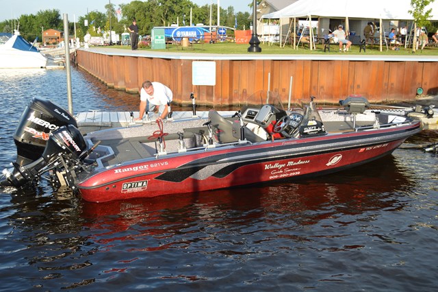 3350FFF9-927C-4454-8B1F-DDF37C26D3CD