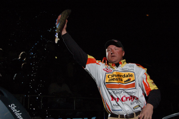 33DB6084-C514-4C1E-A10E-4999691809BC