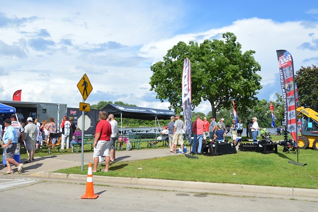 33EB5042-3EA7-4539-AC40-C986A432558E