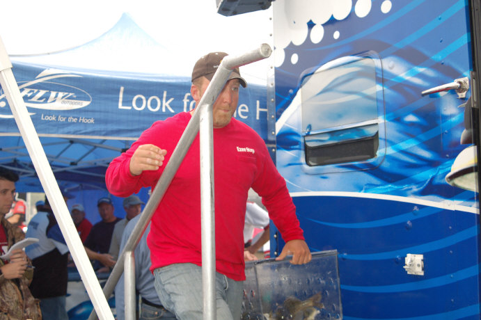 33FBDE82-0EA9-412D-8228-469C5684C92C