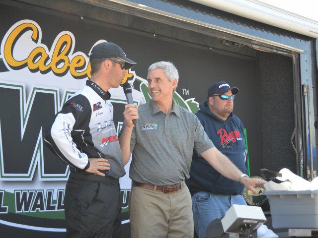 33FE5F06-7AE4-4624-8273-39A11F9FE3B8