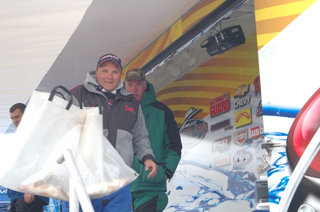 346A6272-ECBD-4A45-A108-016CCB2E7C3B