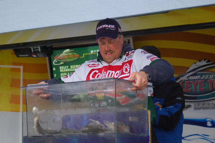 34B42243-8F19-46D6-A78E-AE58FDB39648