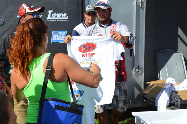 34E421E6-F3FF-44F2-A0DE-E6E3F418C3D7