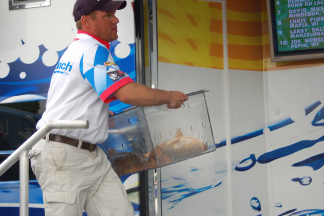 352659A5-7577-4FC1-9D0C-D4F3EA823CA1