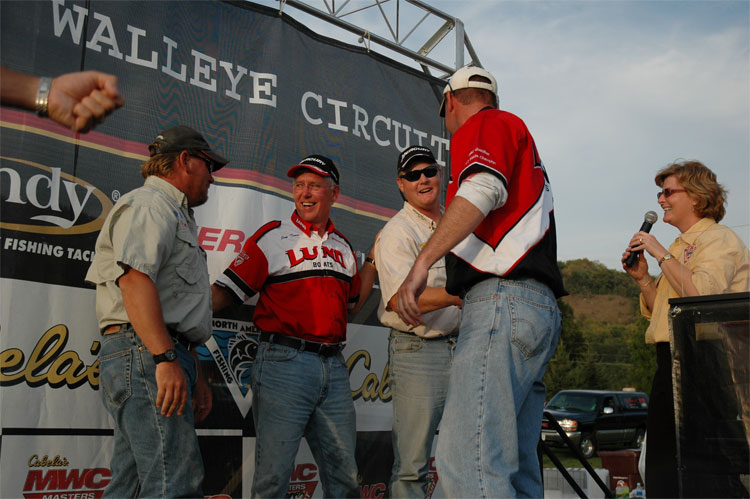 3526C561-BEFF-478F-AEC1-330C0902B382