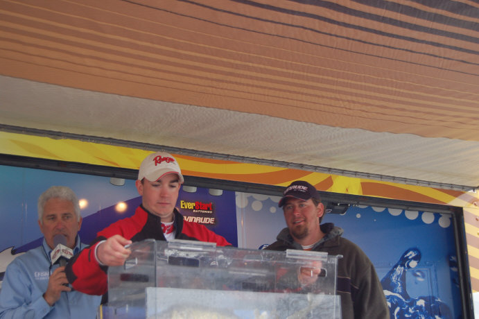 352B95E3-8062-4F38-B804-1BF802623E89