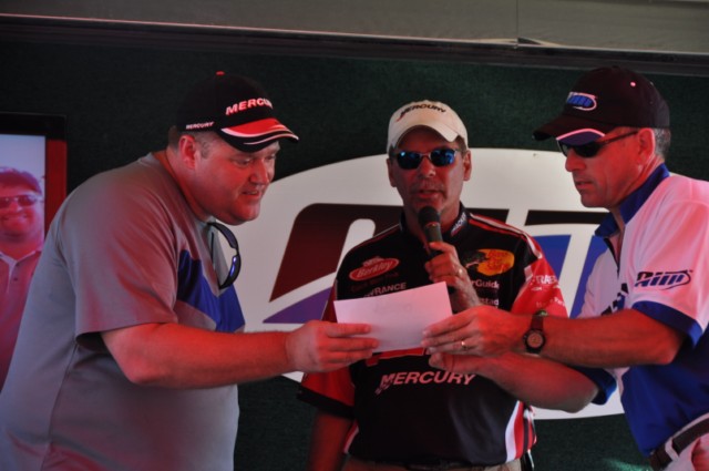 35993511-2565-4BE6-B506-C5743337172C