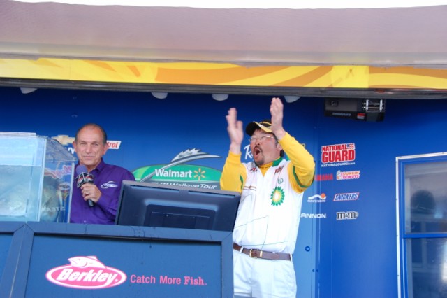 35B0924A-A5B7-409E-A6B9-1E6644BB224D