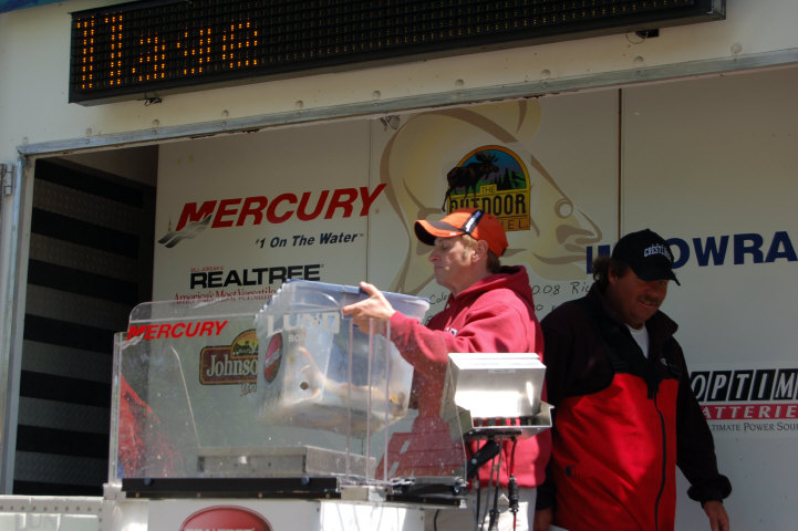 35B7E374-2DF9-478A-85E7-F825B109D769