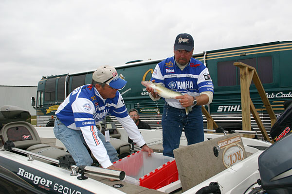 3645CB7C-6799-4C3D-BEE5-2BCFC130D60A