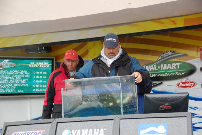 367DEB4E-852C-40C8-8A36-181C3F4CF8FC