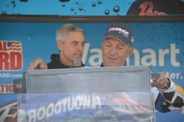 373D0EA2-7CB5-421C-8020-C1AE1D99B6F7