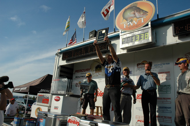 3749E01F-7DB7-4467-892A-1F2CCBDEF9CA