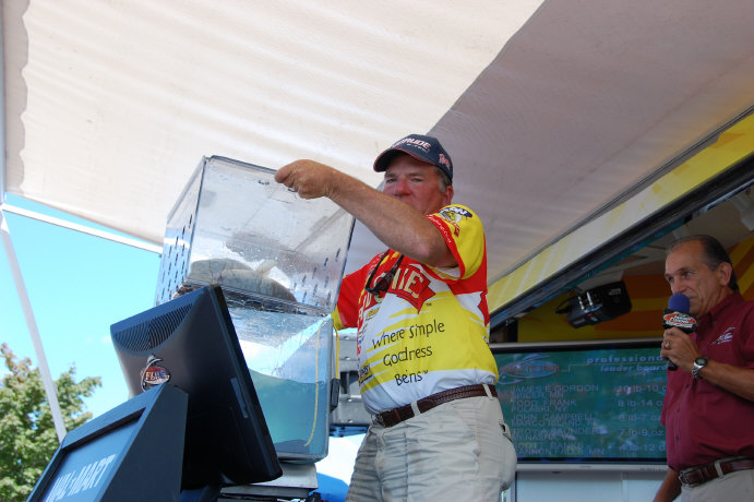 381527AD-BE22-425A-9D54-3DFC1AFA30B5