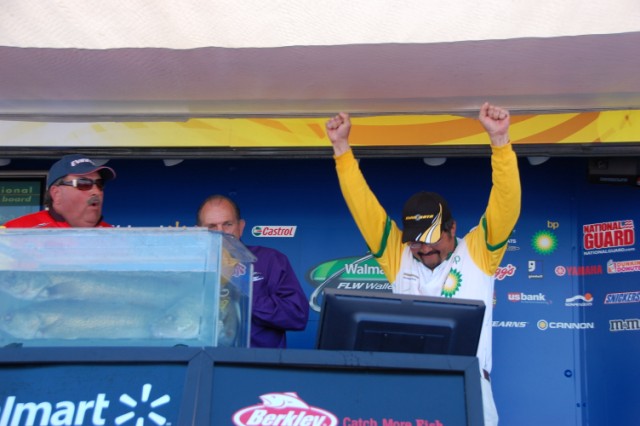 38C8AA1E-97A0-402B-A9D5-A2EDB8583726