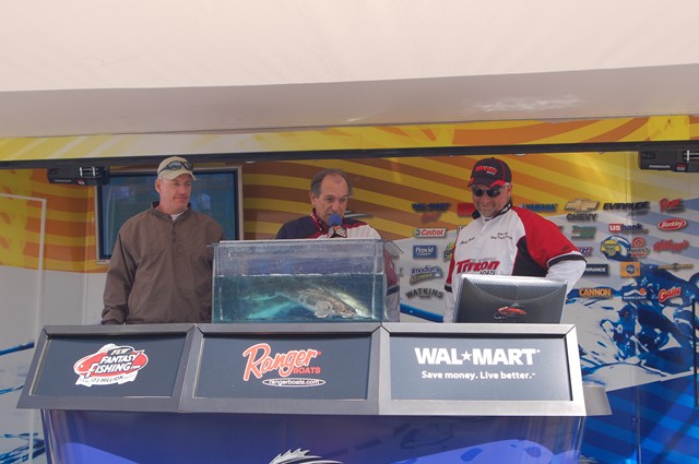 38DAFB88-24B6-447B-B04E-FD9C523B711D