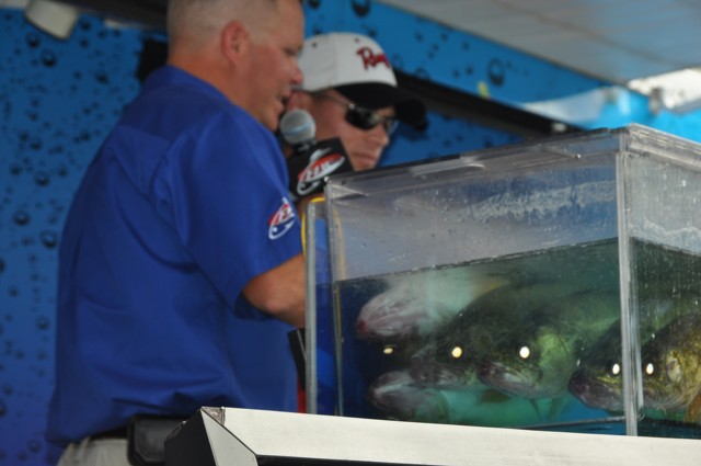 38DC444F-3B34-41ED-8953-3E54B91C6056