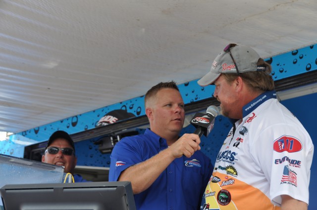 ACCAE523-CF06-44CB-9EFA-4B34084165A7