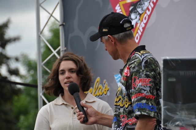 3970B585-ADEF-4F74-9C67-459666F6F3CD