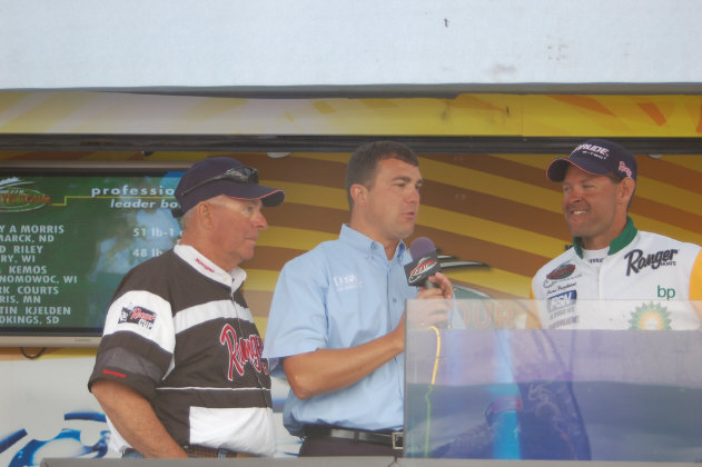 3988162C-E08B-4992-8F4B-2FC779DD3AD2